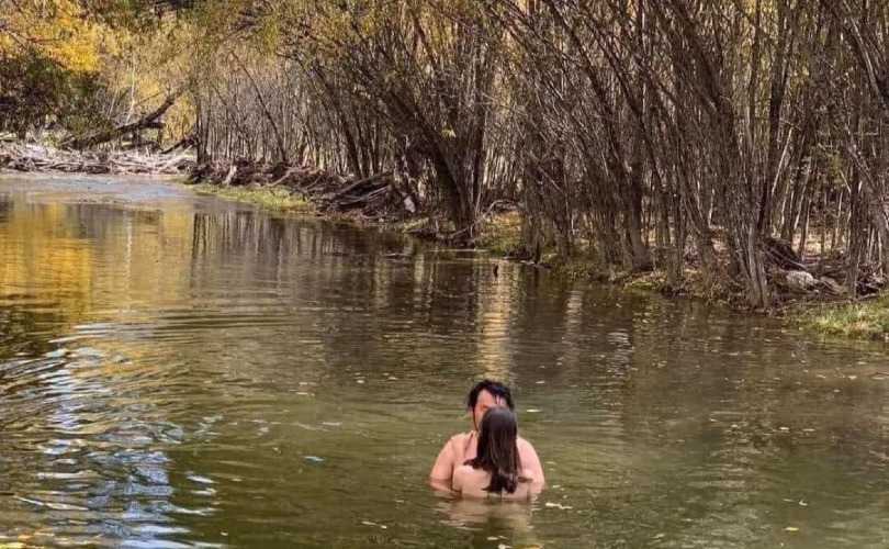 15 жил уулзаагүй ангийнхантайгаа уулзаад...